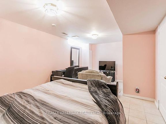 5th image of 49 Nantucket Dr #Basement