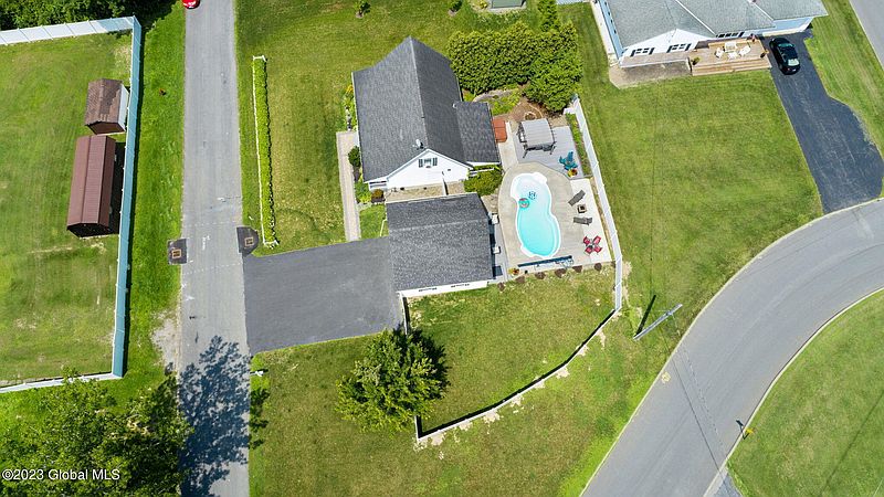 4th image of 29 Wesleyan Avenue