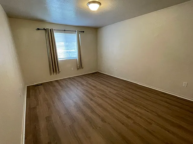 1116 N Dove Ave — Photo 11