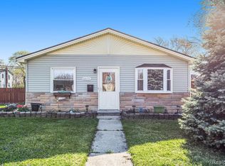 6615 McGuire St, Taylor, MI 48180