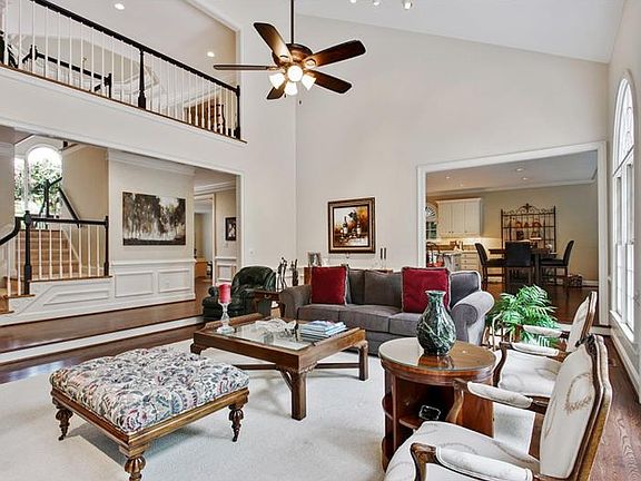 5th image of 305 Chason Wood Way
