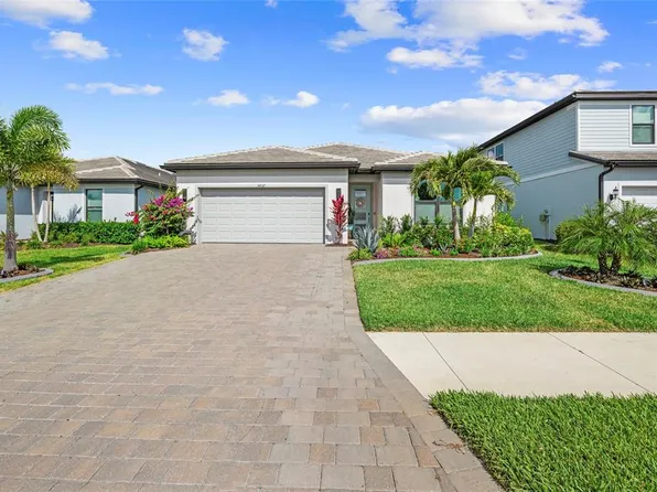 5437 Silverside Pine Ct, Lakewood Ranch, FL 34211