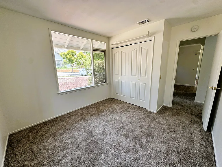 2441 Helena St — Photo 30