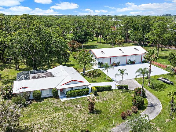 4th image of 16411 Jupiter Farms Road