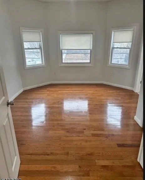 122 Littleton Ave — Photo 1