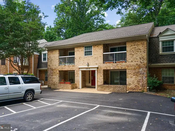 5916 Cove Landing Rd APT 302, Burke, VA 22015