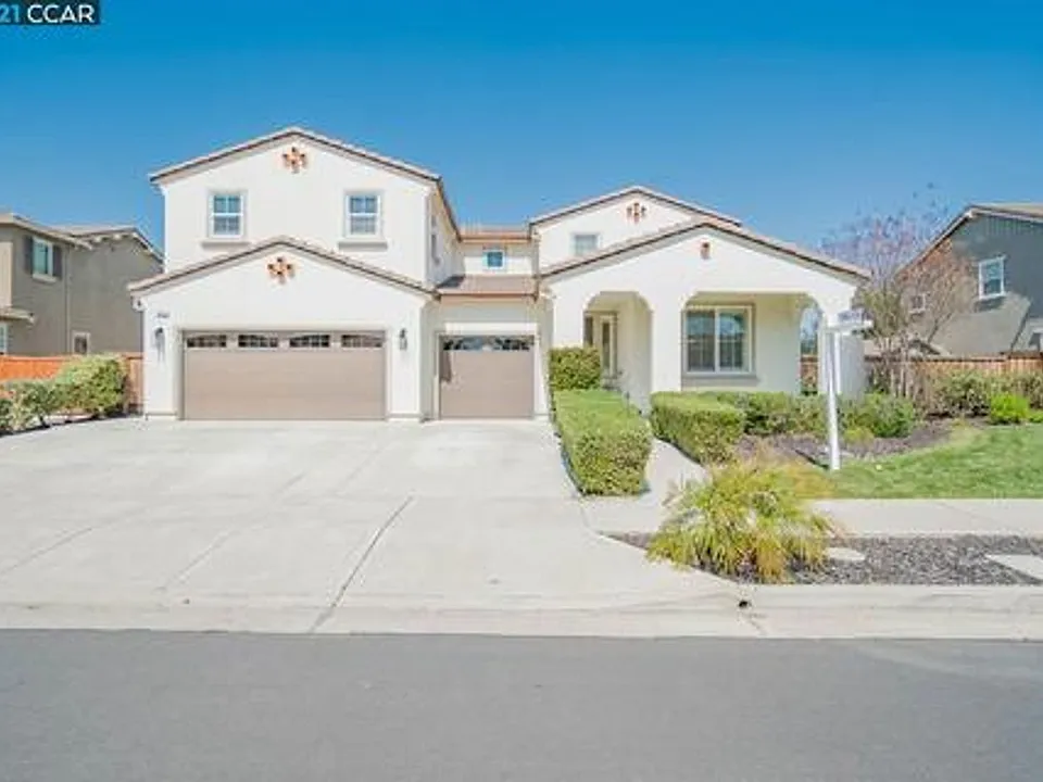 693 Monte Verde Ln