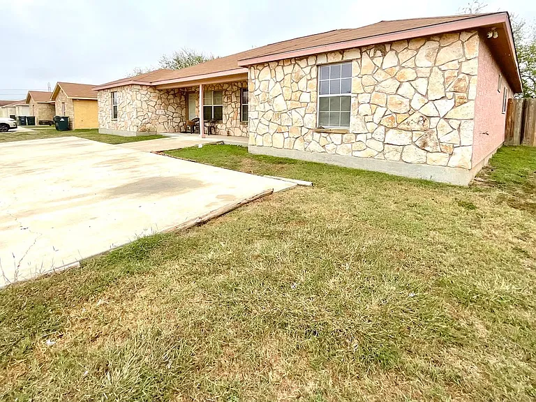 7560 Oak Chase — Photo 4