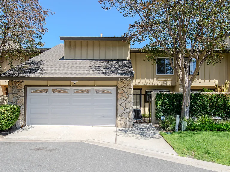 2604 N Tustin Ave #D — Photo 14