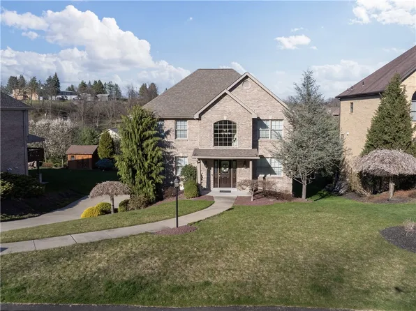 4027 Rustic Woods Dr, Clairton, PA 15025