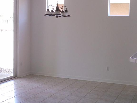 4th image of 232 Surreytop Ln