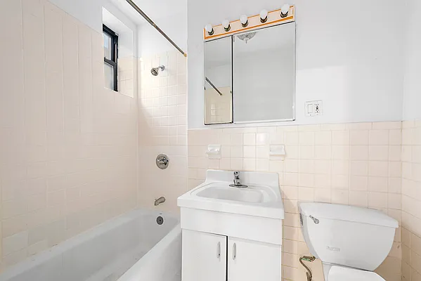 Rented by Compass | media 9