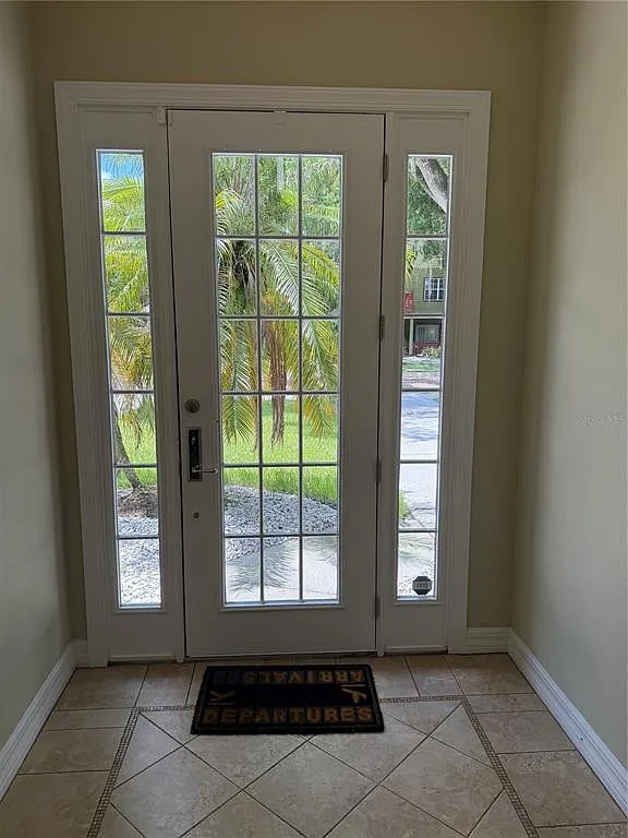 2 bed, 2.5 bath, 2150 sqft, $3,995 — Photo 3