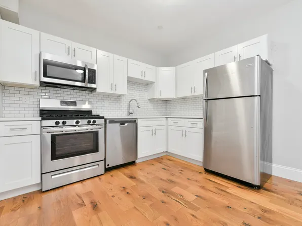 155 Chelsea St APT 1, Boston, MA 02128