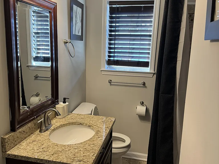 2483 Memorial Dr SE — Photo 10