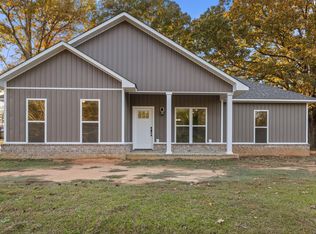 215 County Road 218, Farmington, MS 38834