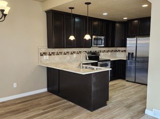 3811 N Prairie Grass Dr, Lehi, UT 84043