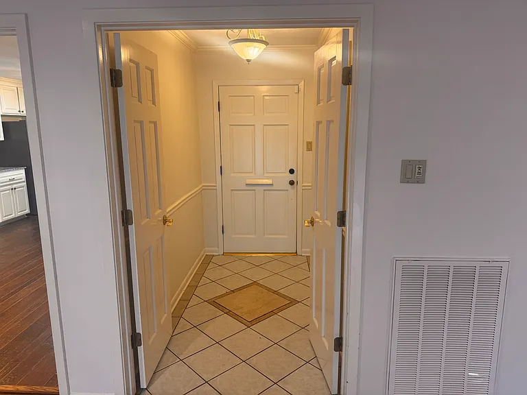 616 Blackman St — Photo 9