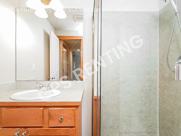 5629 Fauntleroy Way SW #A — Photo 11