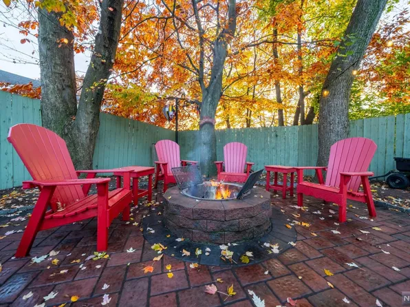 10 New Jersey Ave, Bergenfield, NJ 07621