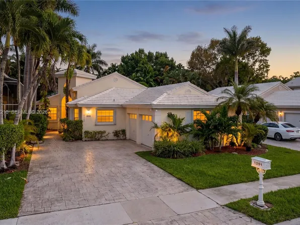 1251 Wilshire Cir E, Pembroke Pines, FL 33027