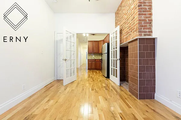 Rented by ERNY LLC | media 48