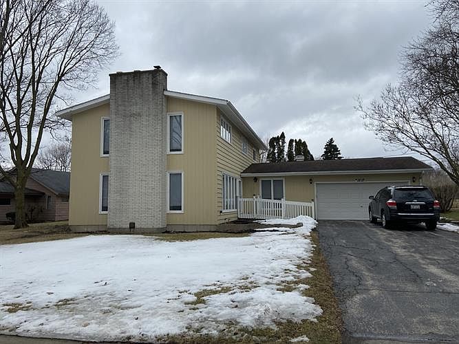 1st image of 124 Manor Dr