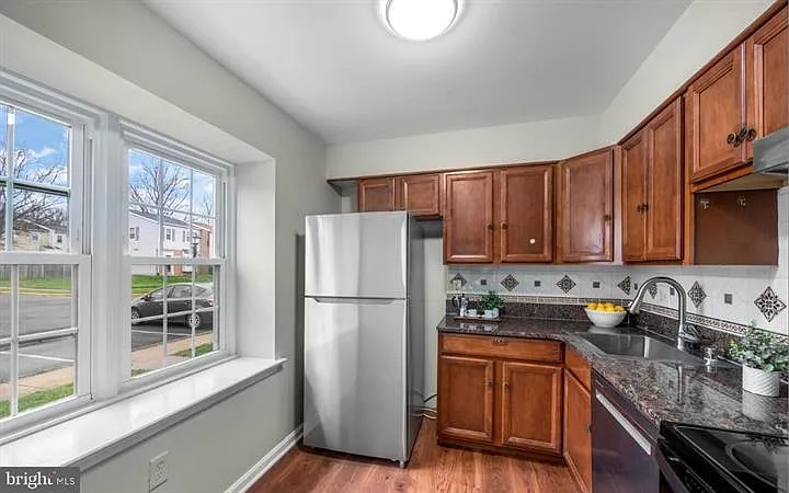 5822 Burke Manor Ct — Photo 4