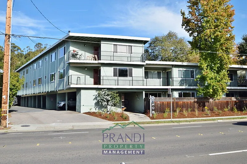 1208 Sir Francis Drake Blvd #14