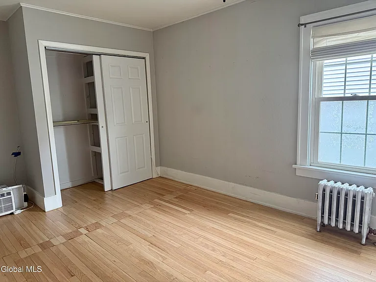 2481 Eastern Pkwy — Photo 10