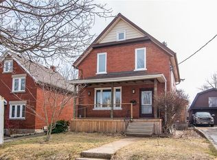 15 Herlan Ave, Kitchener, ON N2G2C4