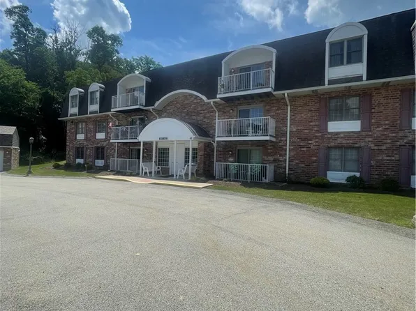 412 Clubhouse Dr, Washington, PA 15301