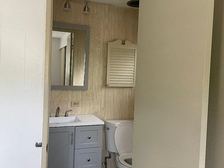 641 W Plantation Blvd — Photo 9