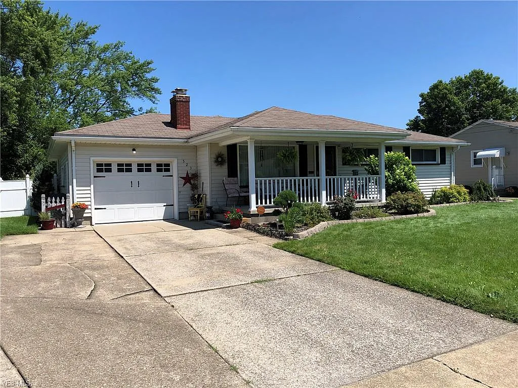 523 Geneva Ave photo 1