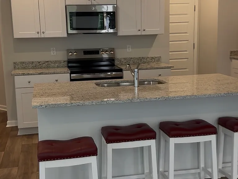 173 Fern Bridge Dr — Photo 2