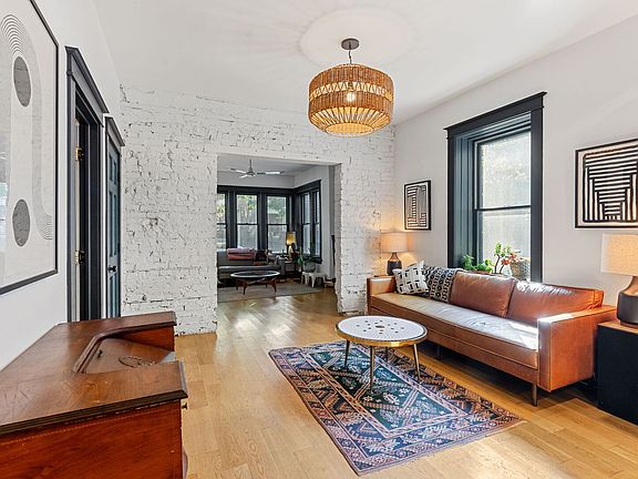 5th image of 2522 N Springfield Ave