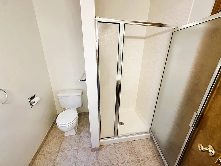 10542 Holyoke Dr — Photo 15