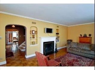 2710 Woodland Rd, Evanston, IL 60201