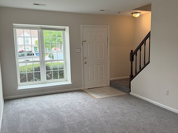 3rd image of 310 Lancaster Sq #310