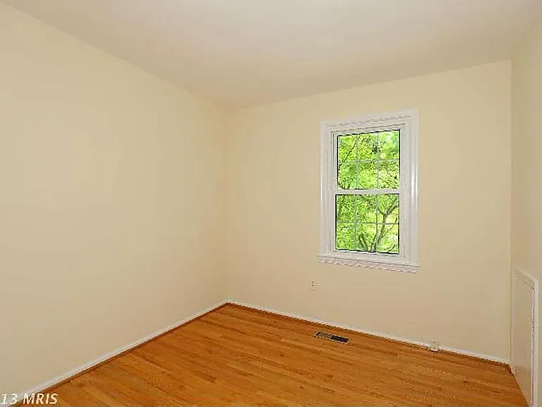985 Paulsboro Dr — Photo 12