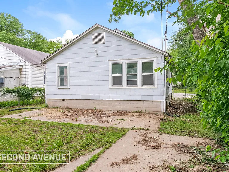 7945 Euclid Ave — Photo 19