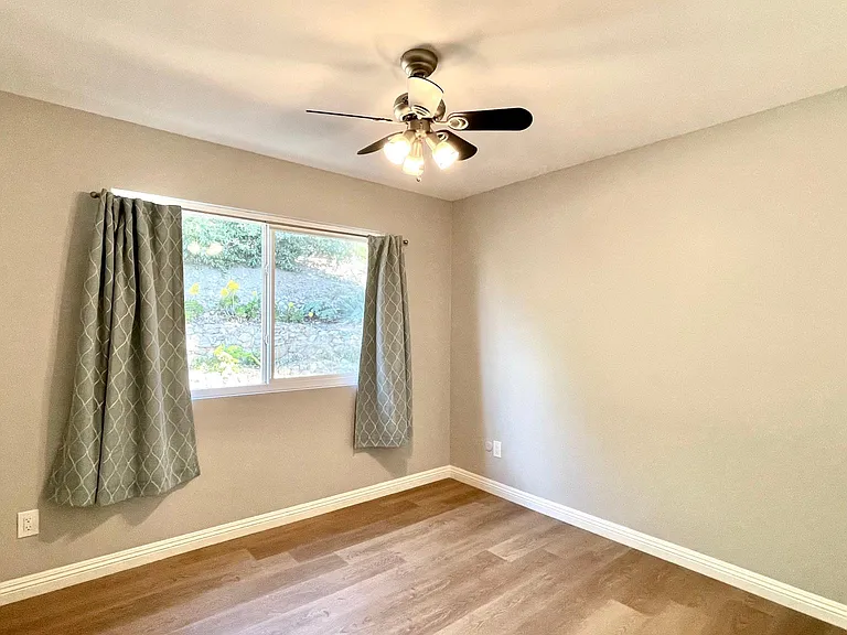 13556 Samantha Ave — Photo 23