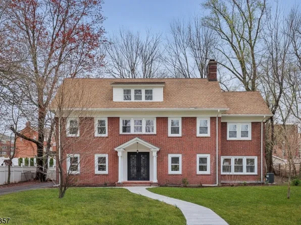88 Woodland Ave, East Orange City, NJ 07017