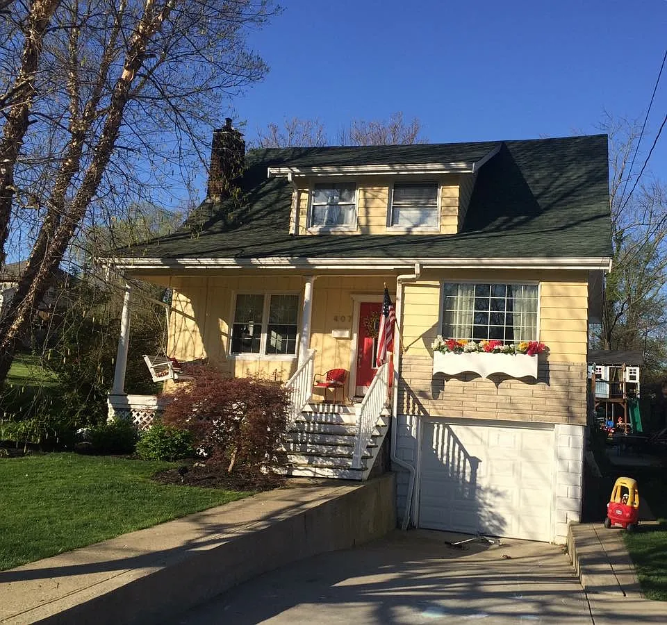 407 Clay St photo 1