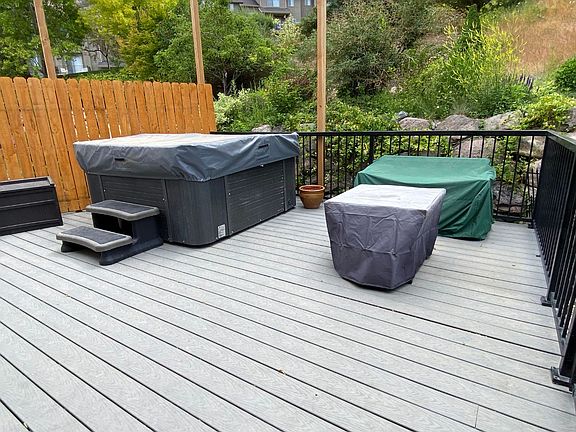 3rd image of 10506 N Colonial Dr