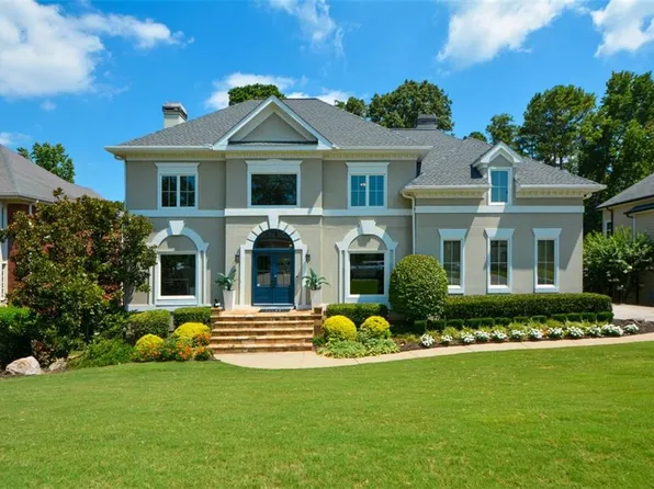 3090 Birchton St, Johns Creek, GA 30022