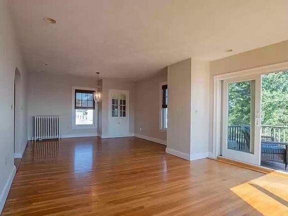 2nd image of 193 Lynn Shore Dr Floor 2
