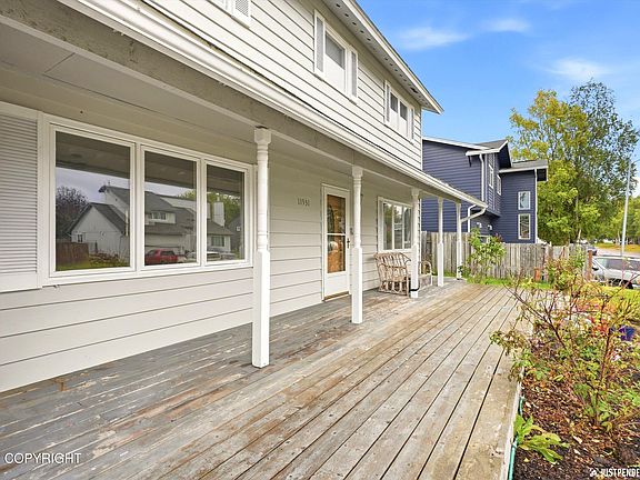 3rd image of 11931 Portage Dr