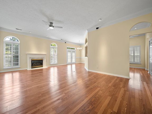 3rd image of 145 Walmsley Dr