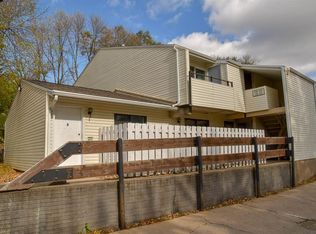 2955 Bowling St SW APT 133, Cedar Rapids, IA 52404